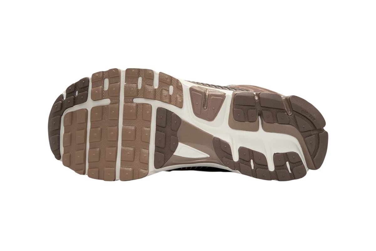 Nike Zoom Vomero 5 Mink Brown